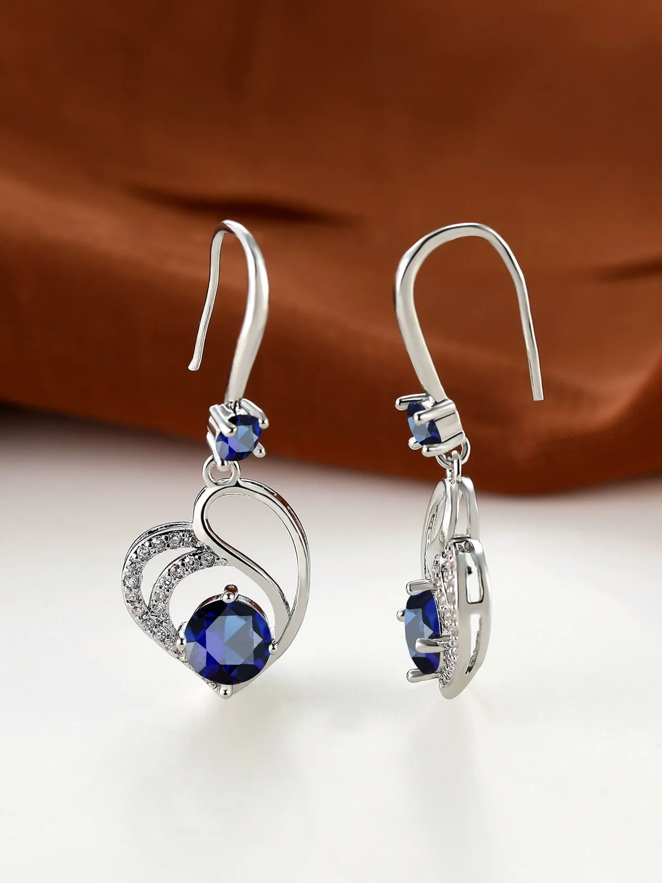 A Crystal Clear and Exquisite Silver Color Heart Shaped Earrings for Women