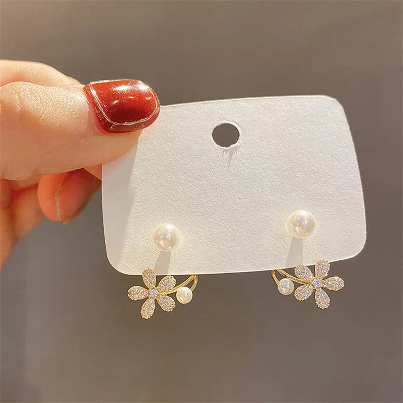 Fabufabu Pearl Flower Earrings