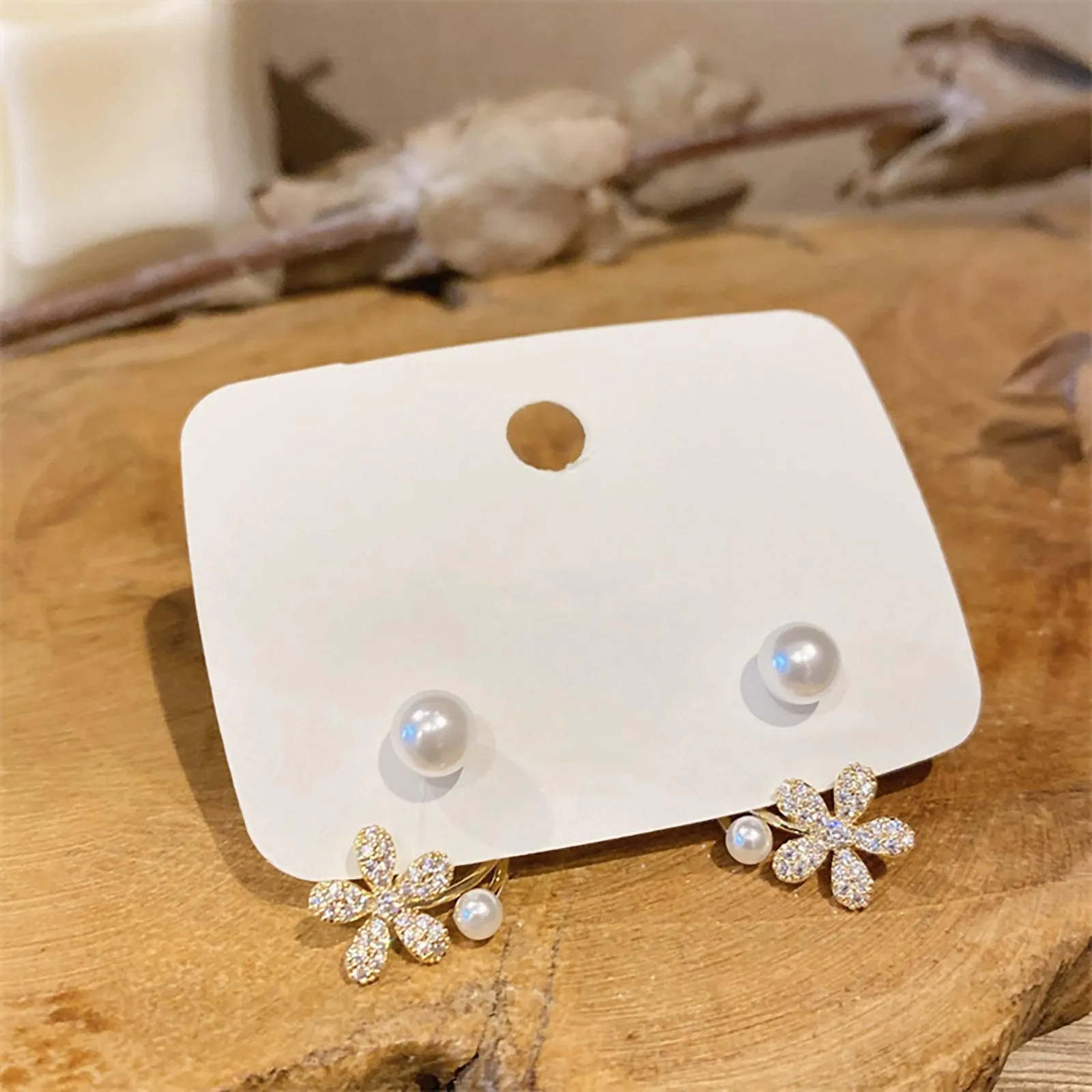 Fabufabu Pearl Flower Earrings