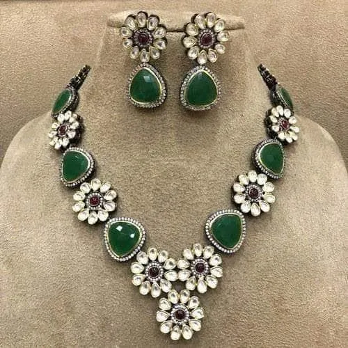 Flower Kundan Stone Necklace