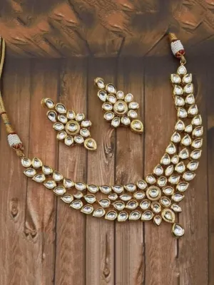 Flower Shaped Simple Kundan Necklace Set