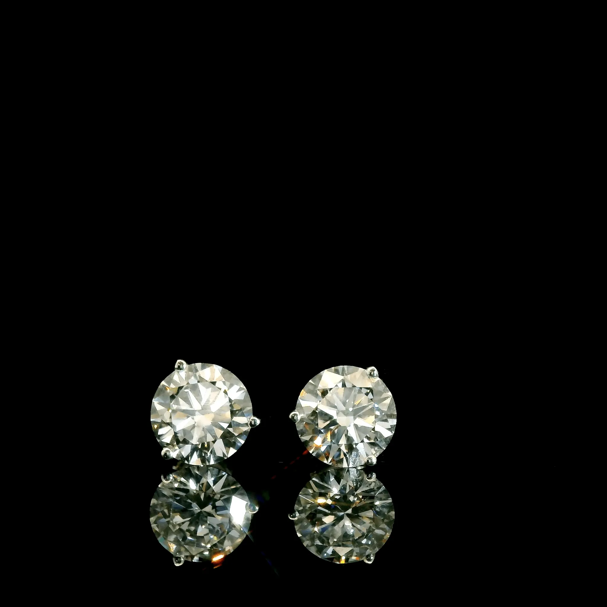 Lab Grown Diamond Stud Earrings