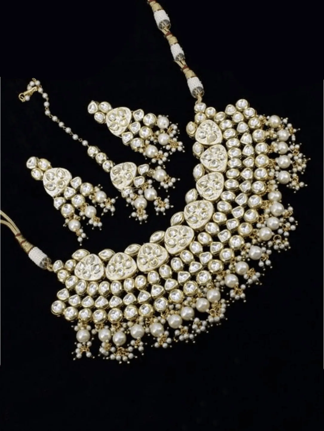 Meena Kundan Necklace Set With Teeka